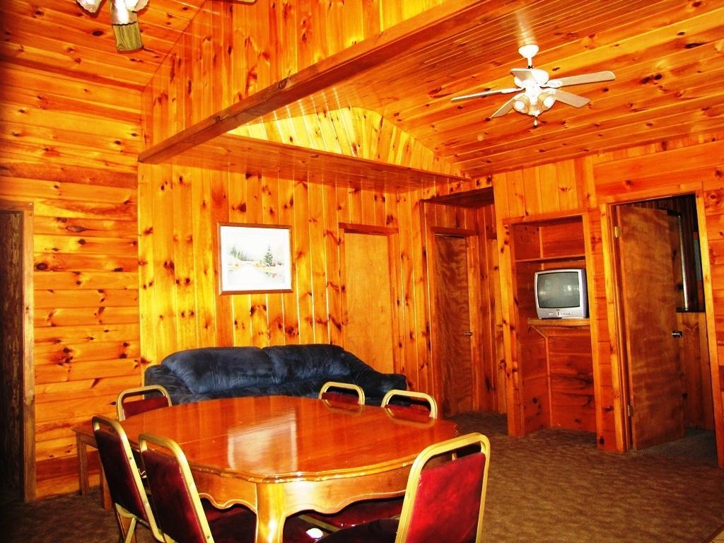 Depe Dene Resort Lake George Rom bilde